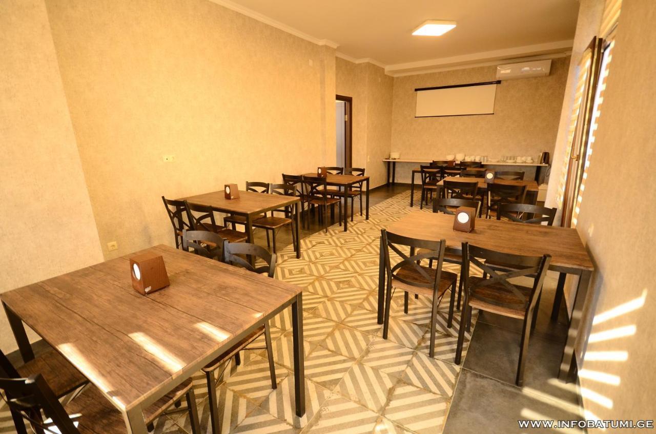 باتومي Hotel Absolut المظهر الخارجي الصورة